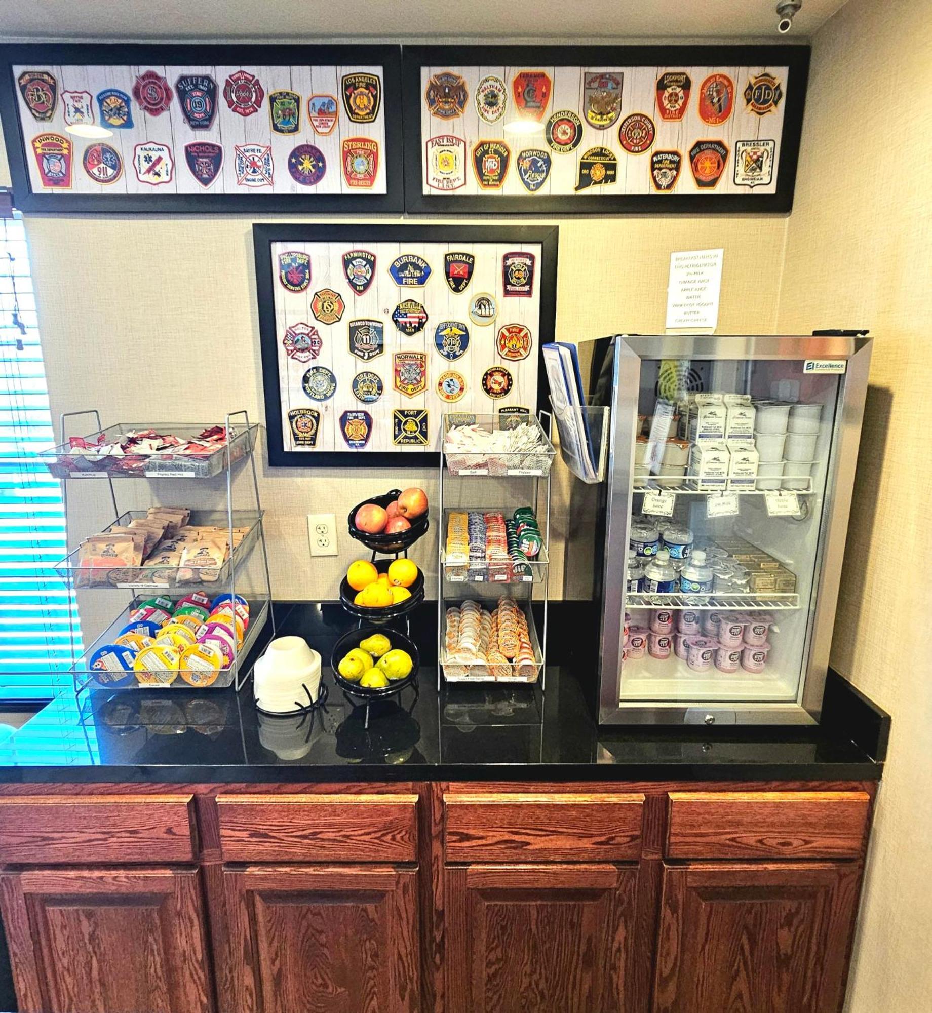Cobblestone Inn & Suites - Clintonville Zewnętrze zdjęcie