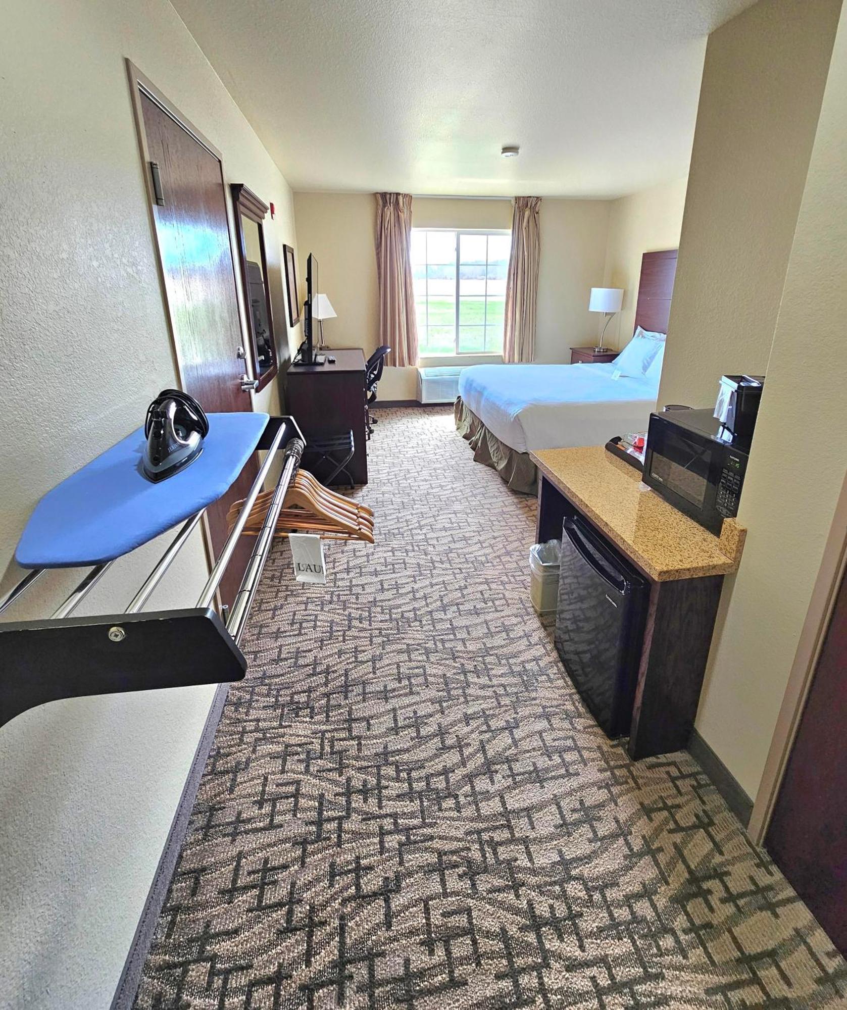 Cobblestone Inn & Suites - Clintonville Zewnętrze zdjęcie